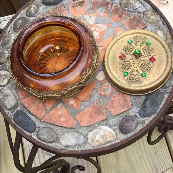 Antique Victorian ornate amber glass vanity jar - Picture 5 of 14